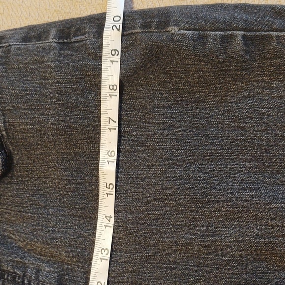 Bandolino Women's Black Demin Jeans - Picture 8 of 9